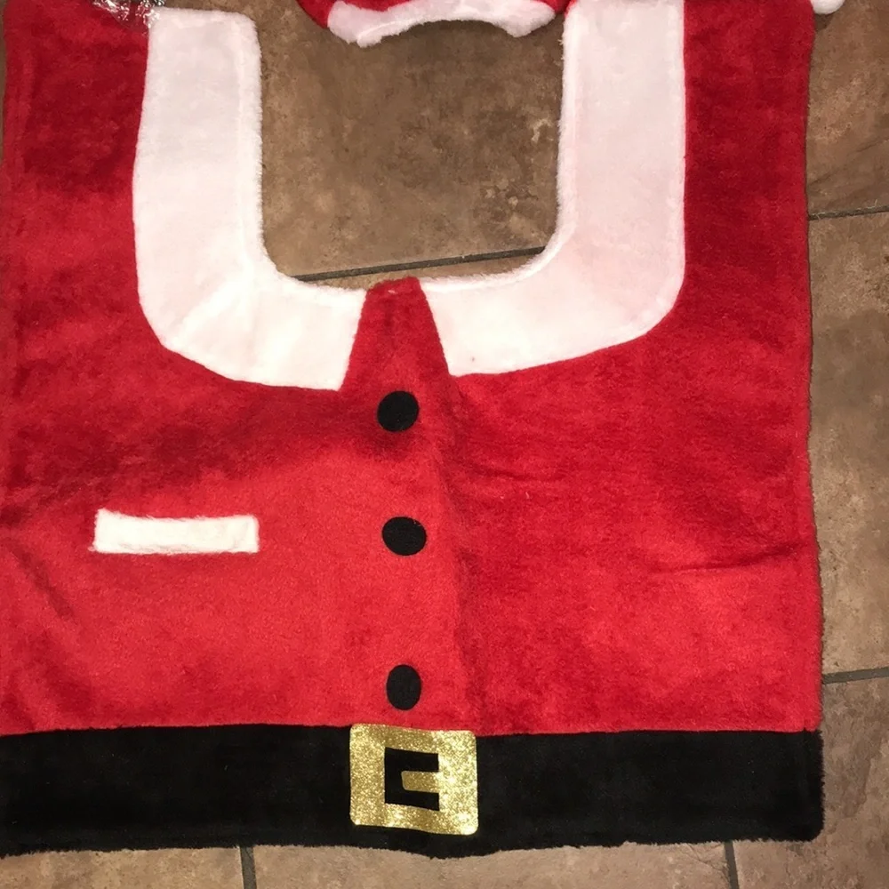 NWOT Child’s Santa Toilet Set